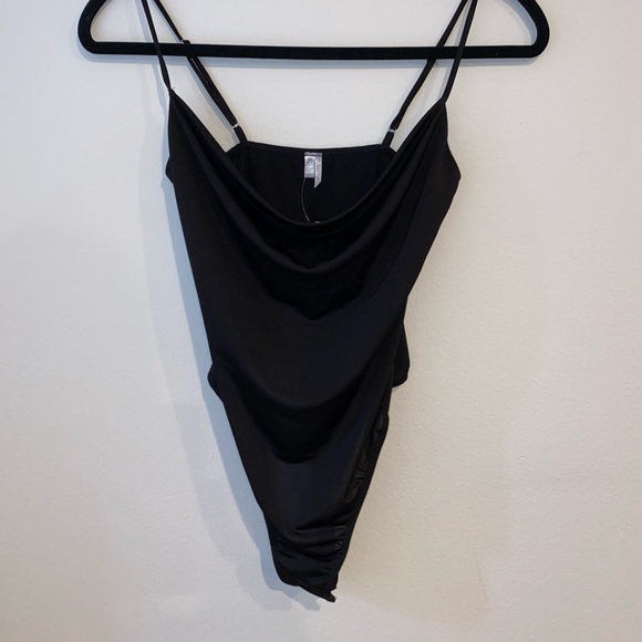 UO cowl neck bodysuit - Picture 1 of 3